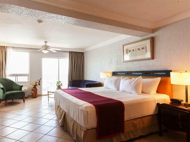 Ramada By Wyndham Princess Kota Belize Bagian luar foto