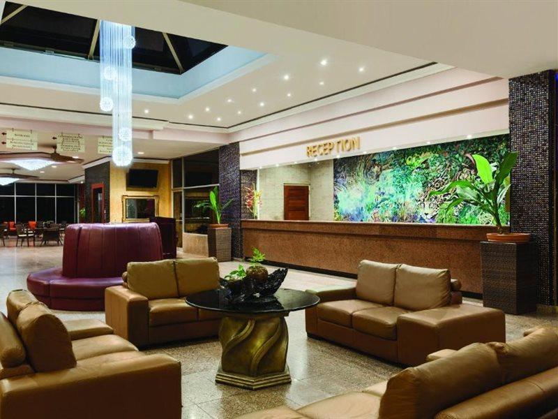 Ramada By Wyndham Princess Kota Belize Bagian luar foto