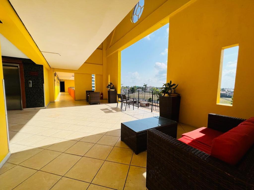 Ramada By Wyndham Princess Kota Belize Bagian luar foto